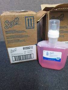 lot 411 image: 4- 1.2 L Scott Foam Skin Cleanser w...