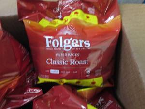 lot 451 image: 4- 10 pks Folgers Classic Roast Fil...