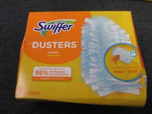 lot 467 image: Swiffer Dusters Multi-Surface Refil...