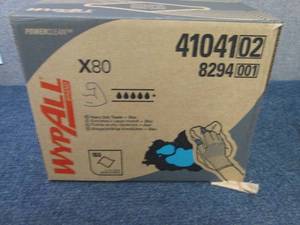 lot 476 image: Wypall Blue Heavy Duty Towels...