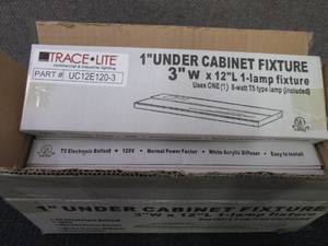 lot 524 image: Case of 4 Trace Lite UC12E120-3 8W ...