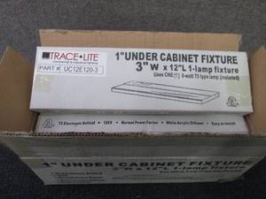 lot 526 image: Case of 4 Trace Lite UC12E120-3 8W ...