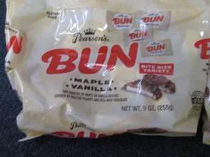 lot 592 image: 4- 9 oz  Bags Pearsons BUN MapleV...