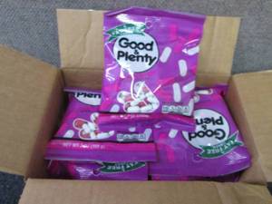 lot 612 image: 12- 7 oz bags Good & Plenty