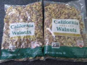 lot 619 image: 2- 16 oz Bags California Shelled Wa...