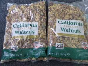 lot 620 image: 2- 16 oz Bags California Shelled Wa...