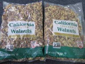 lot 622 image: 2- 16 oz Bags California Shelled Wa...