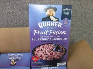 lot 640 image: 6- 6 pk Quaker Fruit Fusion Instant...