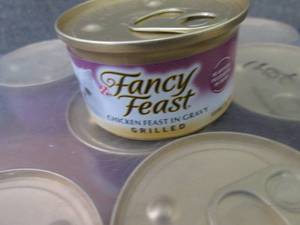 lot 666 image: 23- 3 oz Fancy Feast Chicken Feast ...