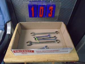 Snap On combo wrenches. Standard sizes. As shown.