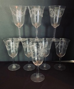 lot 55 image: Stunning Stemware