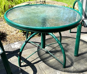 lot 111 image: Pretty Patio Table with Two Chairs
