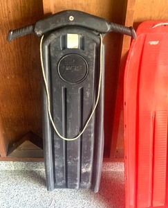 lot 105 image: Fun Sleds and Flying Discs