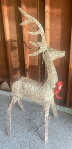 lot 104 image: Cute Vintage Lighted Deer