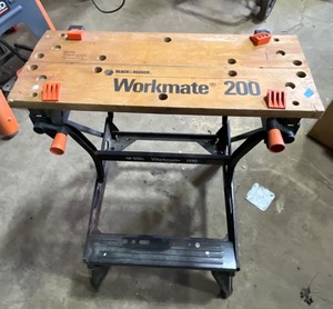 lot 11 image: BLACK & DECKER WOOKMATE 200
