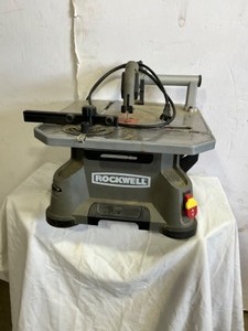 lot 23 image: Rockwell RK7320 Saw