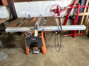 lot 8 image: RIDGID TS360 TABLE SAW