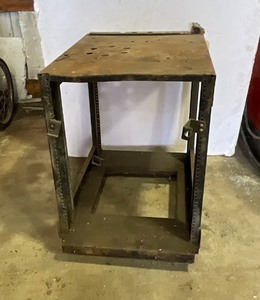 lot 135 image: Metal Stand On Casters