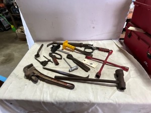 lot 178 image: Misc tools