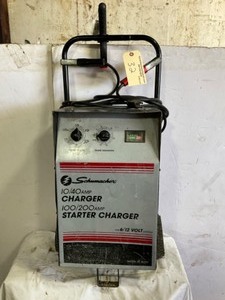 lot 32 image: Schumacker 1040 amp charger