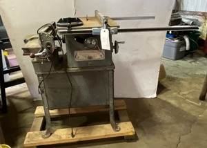 lot 40 image: Delta Table Saw  Jointer 4 34 HP