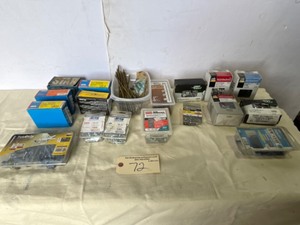 lot 72 image: Lot of Hardware