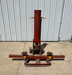 lot 97 image: 2 12 Ton Snap On Jack XA-696
