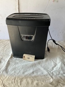 lot 288 image: Anti Clog paper shredder
