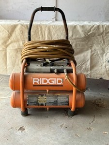 lot 294 image: 5 gallon Air compressor Ridgid model 01501353