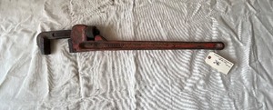 lot 296 image: 36 Truecraft pipe wrench