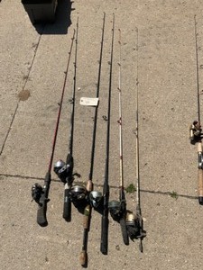 lot 318 image: 6 Fishing rods & reels