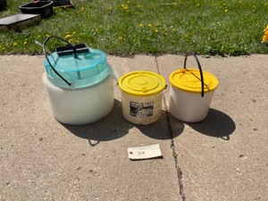 lot 319 image: 3 Minnow buckets Frabil