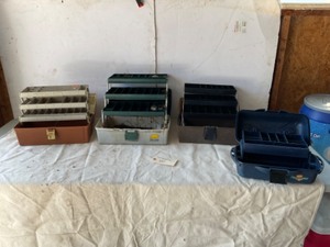 lot 321 image: 4 Plastic tackle boxes
