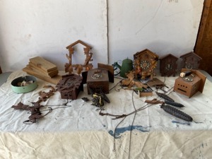 lot 341 image: Cuckoo clocks and parts