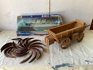 lot 343 image: Home Decore, RMS Titanic, Figurines, DYI Lamp