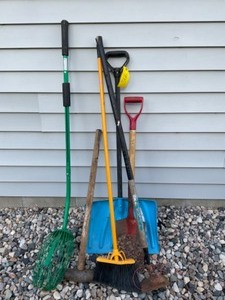 lot 366 image: Lawn n Garden 2 Shovels, Hoe, Broom, Garden grabber, Maul