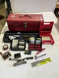 lot 197 image: Tool Box & Tools