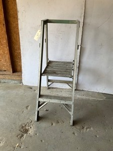 lot 235 image: Alum Step Stool