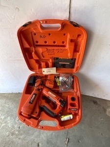 lot 259 image: Angle finish nailer 16ga Paslode