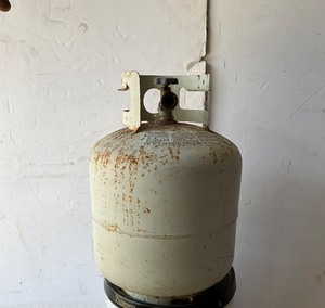 lot 262 image: 20 pound LP Tank  34 Full