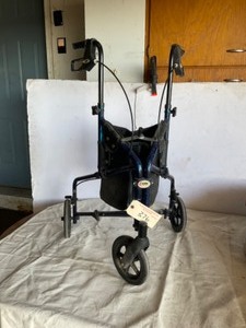 lot 376 image: Carex 3 Wheel Walker
