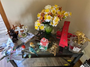 lot 415 image: Lot of Misc Decore, Airplane, Wall Candle Holders