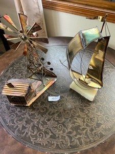 lot 420 image: Metal Knicknack windmills, Sailboat
