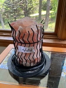 lot 422 image: Salt Lamp