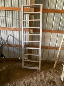lot 694 image: 6 - Bi-Fold Alum Ramps