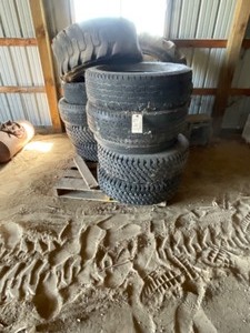 lot 697 image: Tires & Rim Lot 4-8 hole