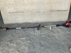 lot 709 image: Homelife Pole Saw, Zip start, pulls over