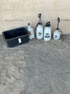 lot 710 image: 4 - Weed sprayers with tote
