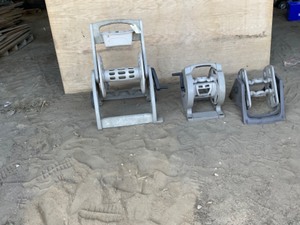 lot 711 image: 3 - Suncast Hose Reels