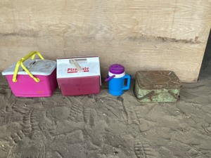 lot 722 image: Coolers, Picnic Baskets